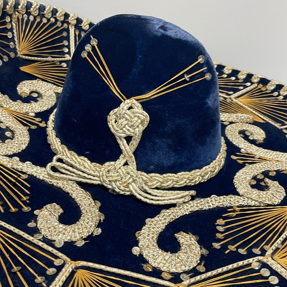 Vintage Mexican Sombrero XXXXX Blue Velvet Sequin Charro Mariachi Small Size? - Picture 2 of 16